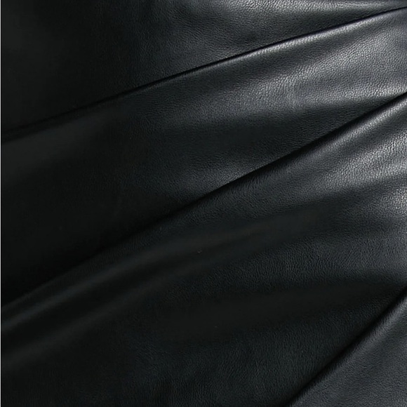 NWT Commense pleated split black faux leather midi skirt, size M - Picture 3 of 6